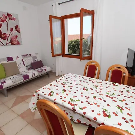 By The Sea Mandre, Pag - 6418 Apartment *