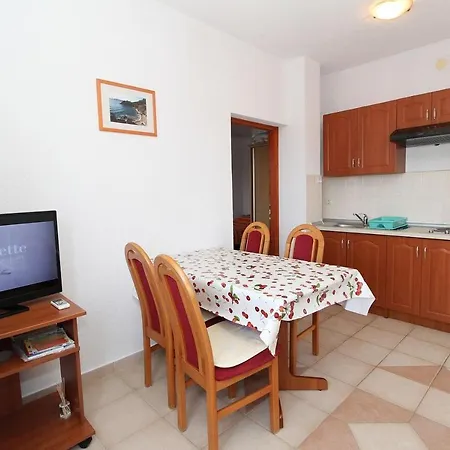 By The Sea Mandre, Pag - 6418 Apartment Kolan